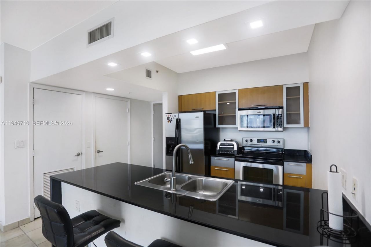 1750 N Bayshore Dr, Unit 3210, Miami, FL 33132 Photo