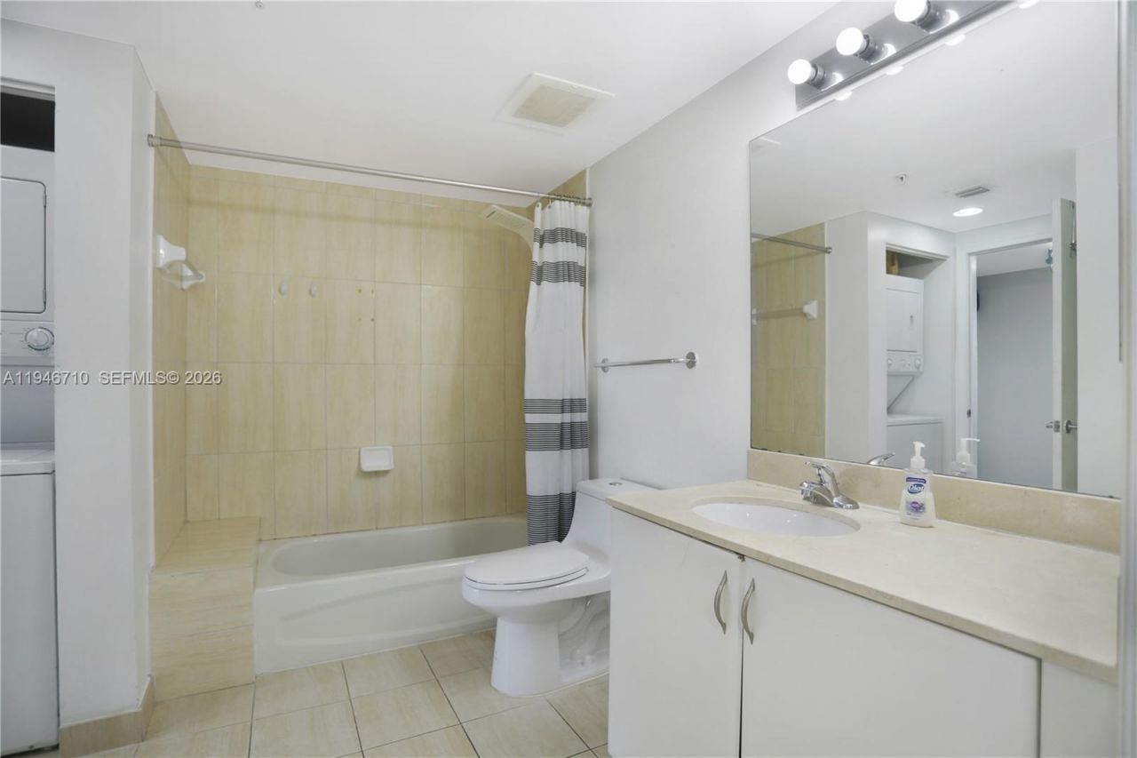 1750 N Bayshore Dr, Unit 3210, Miami, FL 33132 Photo