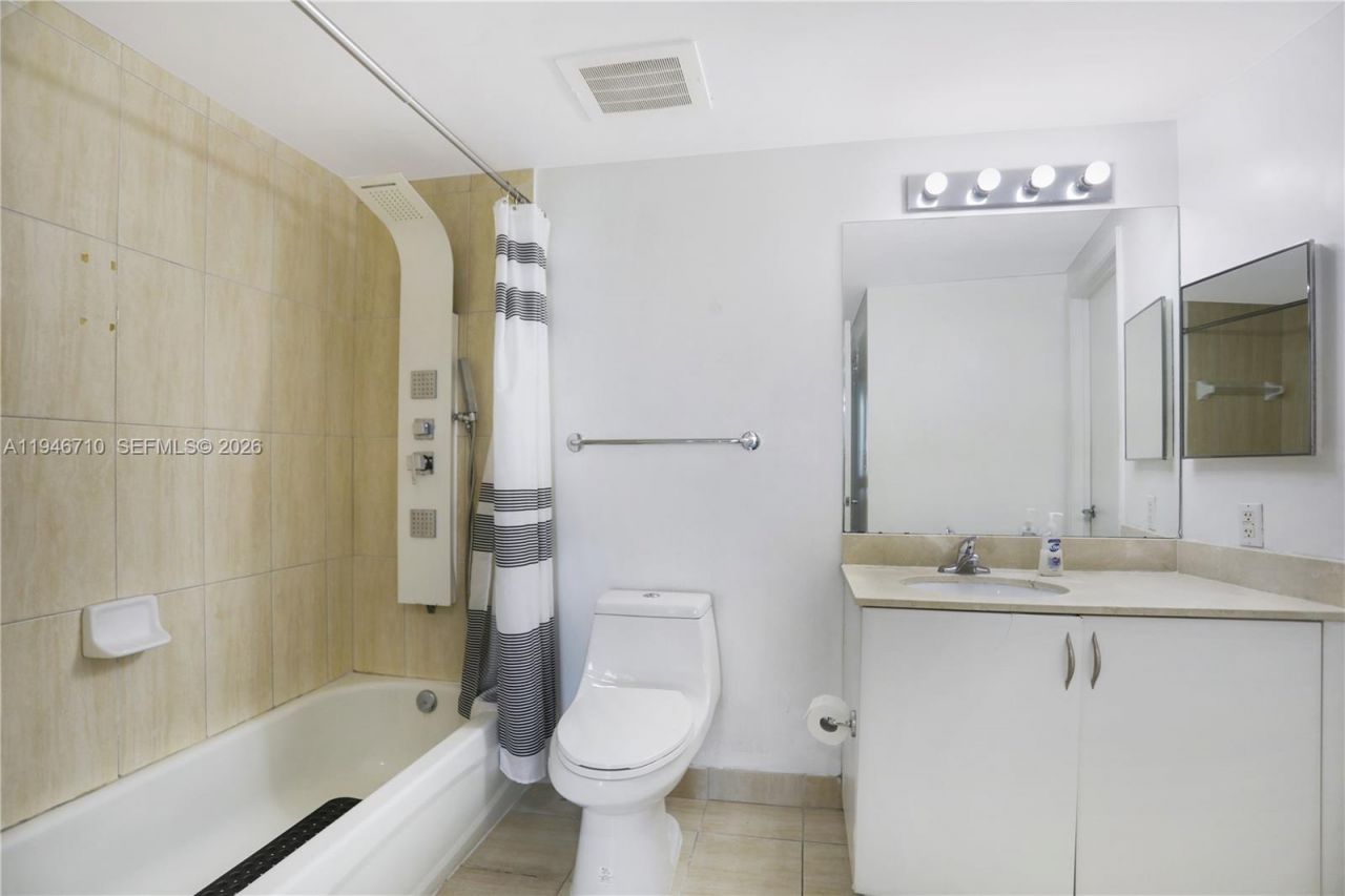 1750 N Bayshore Dr, Unit 3210, Miami, FL 33132 Photo