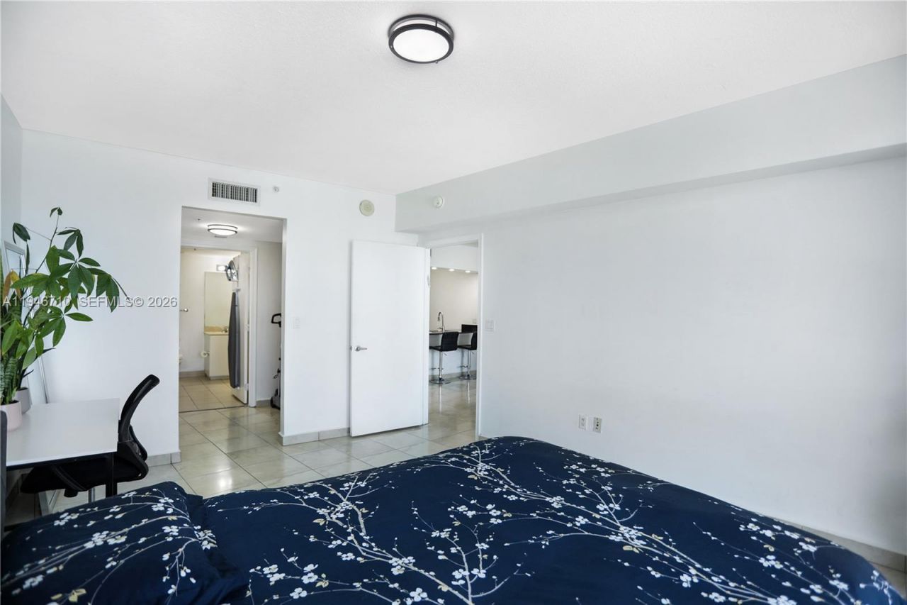 1750 N Bayshore Dr, Unit 3210, Miami, FL 33132 Photo