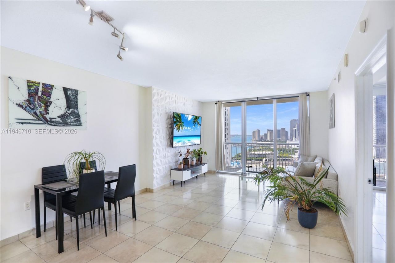 1750 N Bayshore Dr, Unit 3210, Miami, FL 33132 Photo
