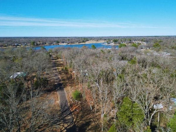 118 Kingswood Drive, Mabank, TX 75156