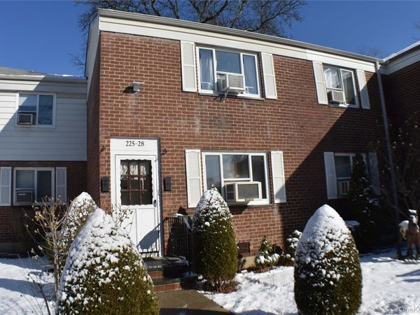 225-28 88 Avenue , Unit 37-7-, Queens Village, NY 11427