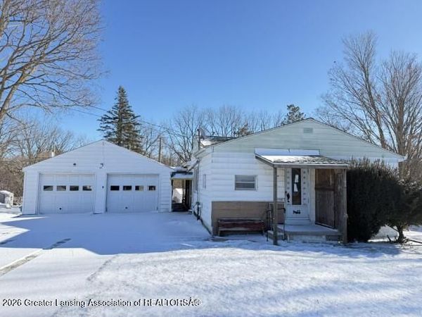 943 S Michigan Road, Eaton Rapids, MI 48827