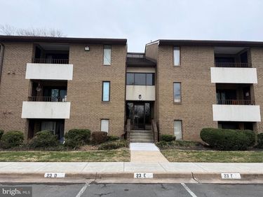 523 FLORIDA AVENUE, Unit T2, HERNDON, VA 20170
