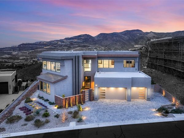 668 Dragon Peak Drive, Henderson, NV 89012