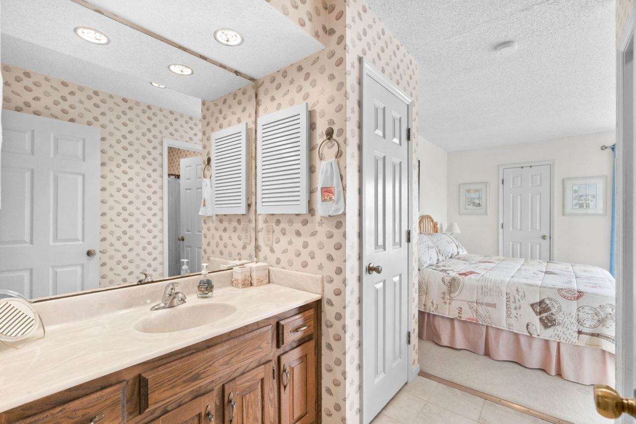 1801 N Ocean Blvd. Photo 28