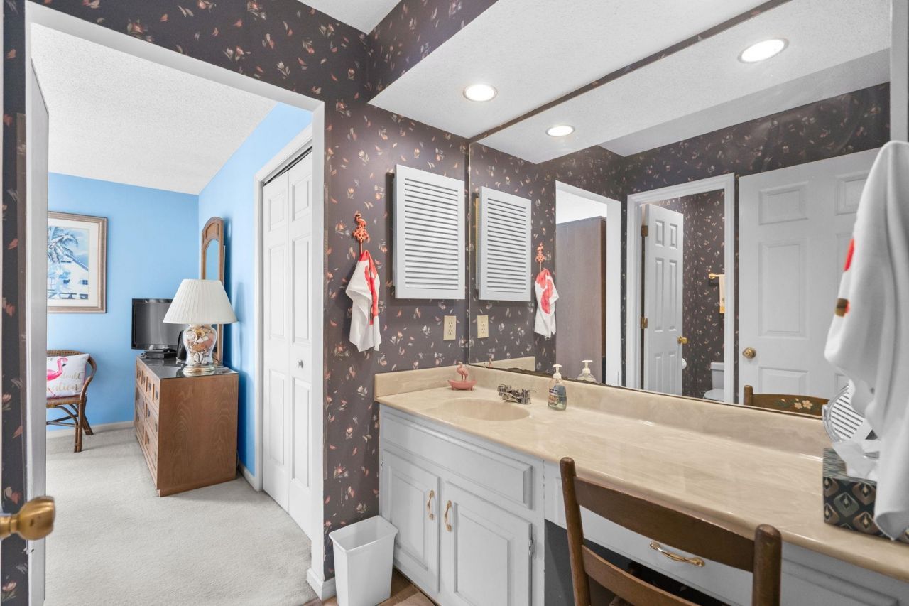 1801 N Ocean Blvd. Photo 32