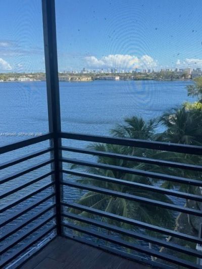 1075 NE Miami Gardens Dr, Unit 706, Miami, FL 33179 Photo