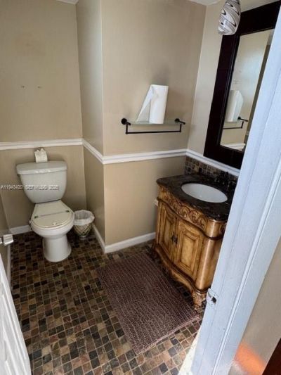 1075 NE Miami Gardens Dr, Unit 706, Miami, FL 33179 Photo