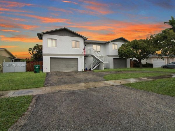 7961 SW 198th St, Cutler Bay, FL 33189