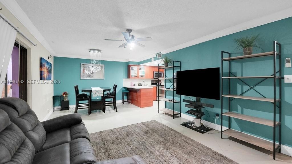 6 Spinning Wheel Ln , Unit 6, Tamarac, FL 33319 Photo