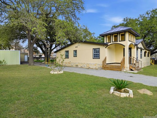 4443 Palace, Von Ormy, TX 78073