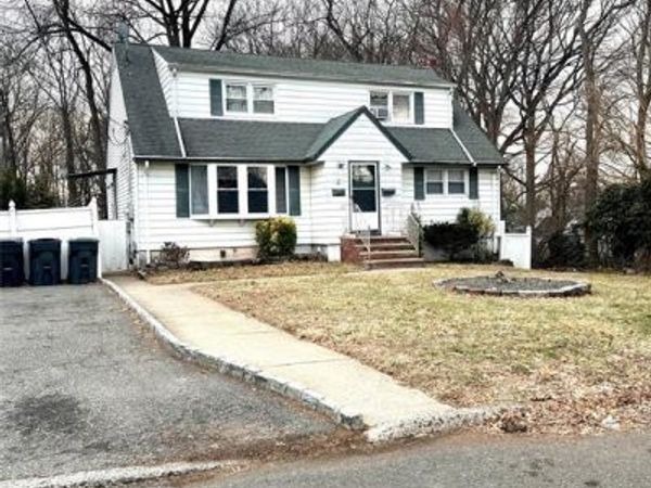 2 Van Valkenburgh Avenue, BERGENFIELD, NJ 07621