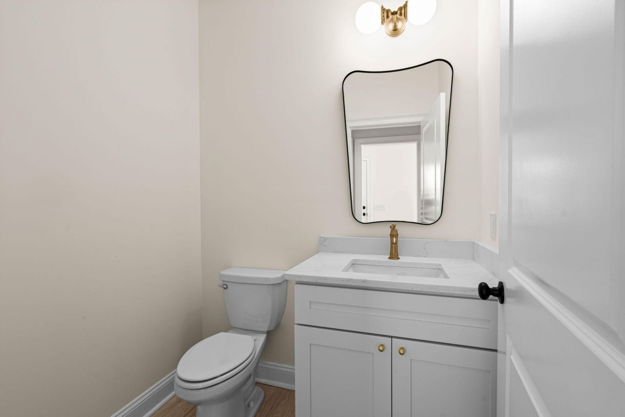 1053 5th Avenue Photo 13