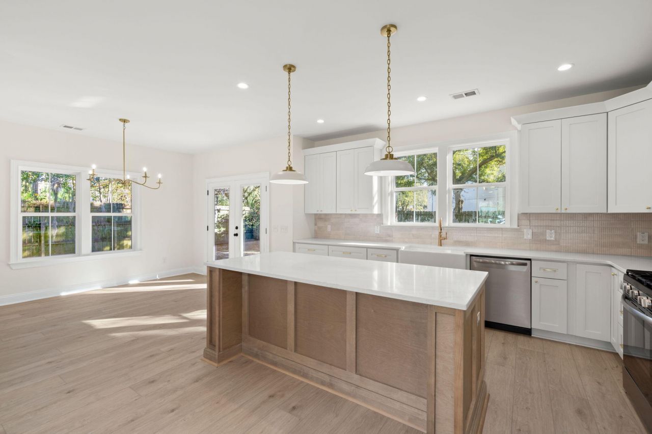 1053 5th Avenue Photo 7