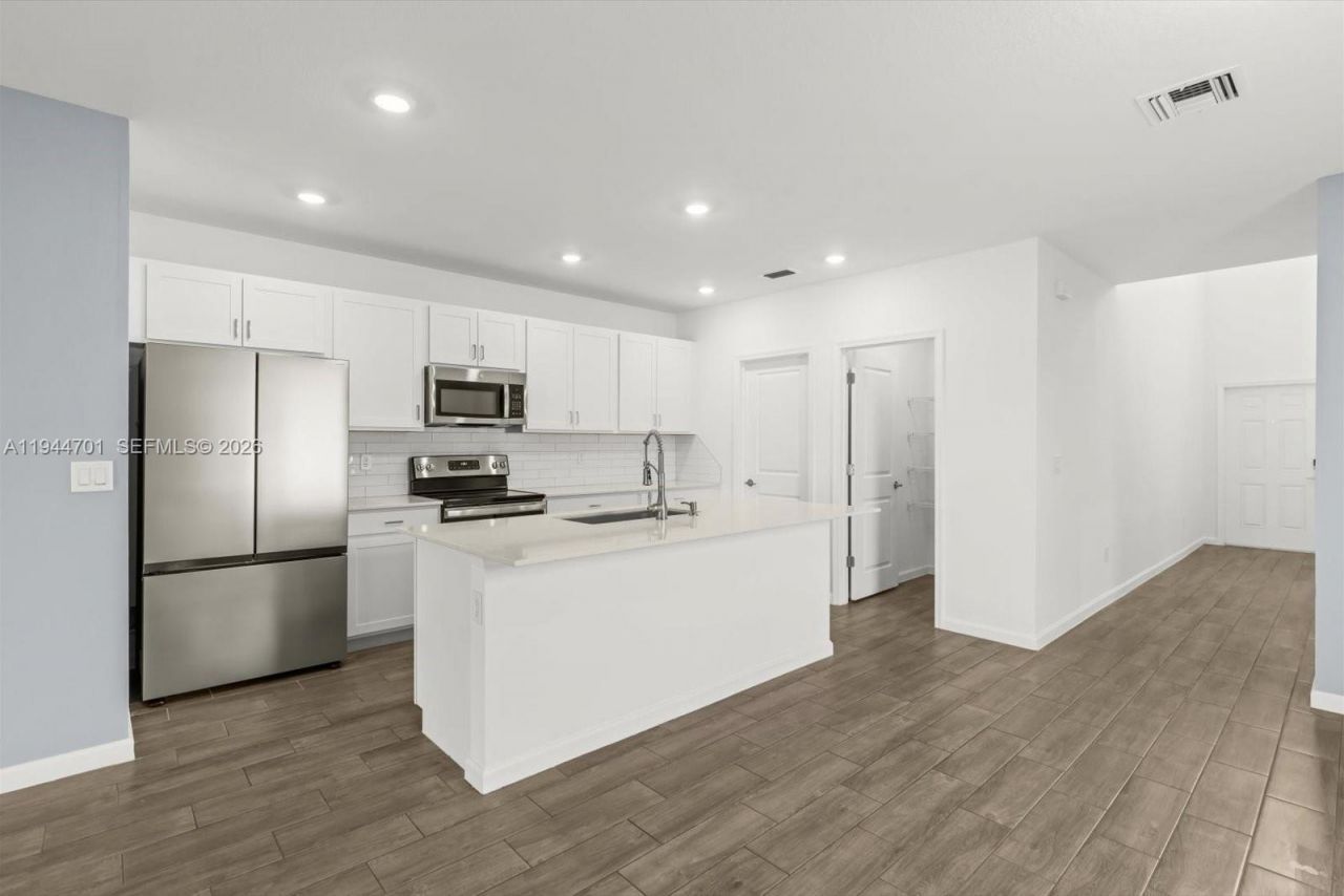 996 Bent Creek Dr, Fort Pierce, FL 34947 Photo