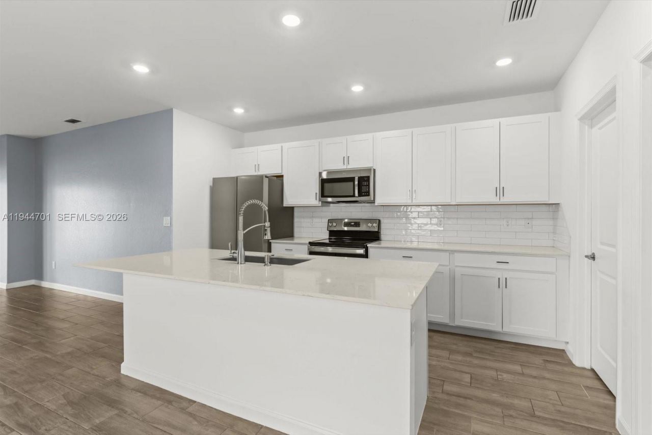 996 Bent Creek Dr, Fort Pierce, FL 34947 Photo