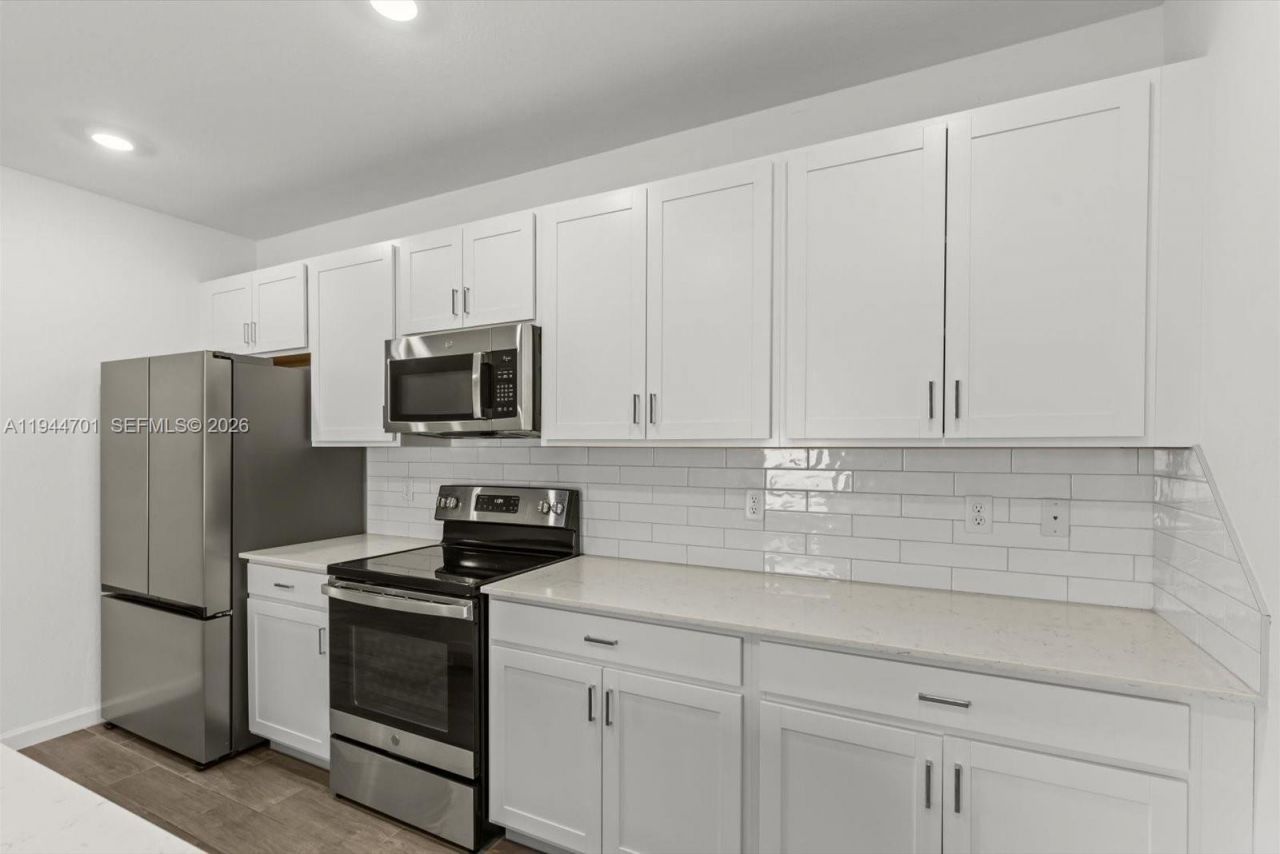 996 Bent Creek Dr, Fort Pierce, FL 34947 Photo