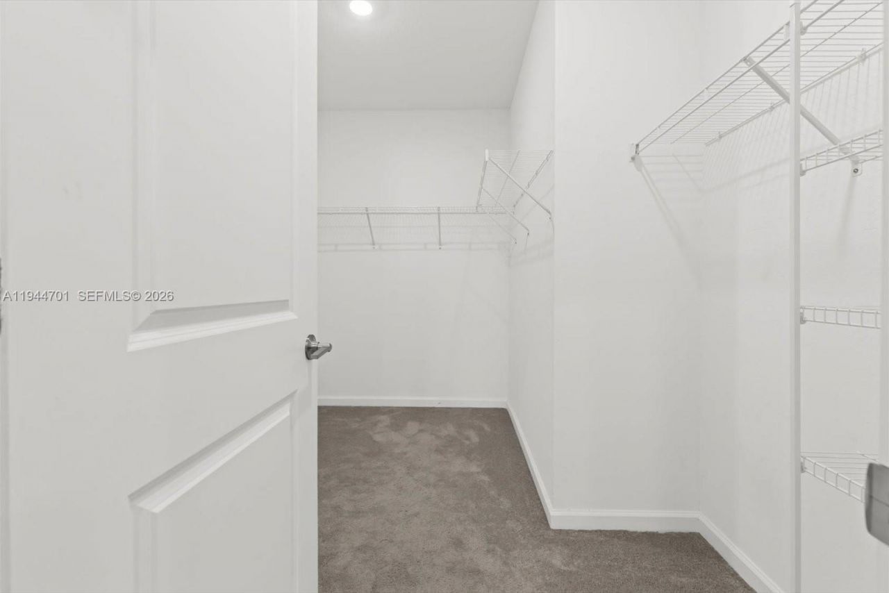 996 Bent Creek Dr, Fort Pierce, FL 34947 Photo