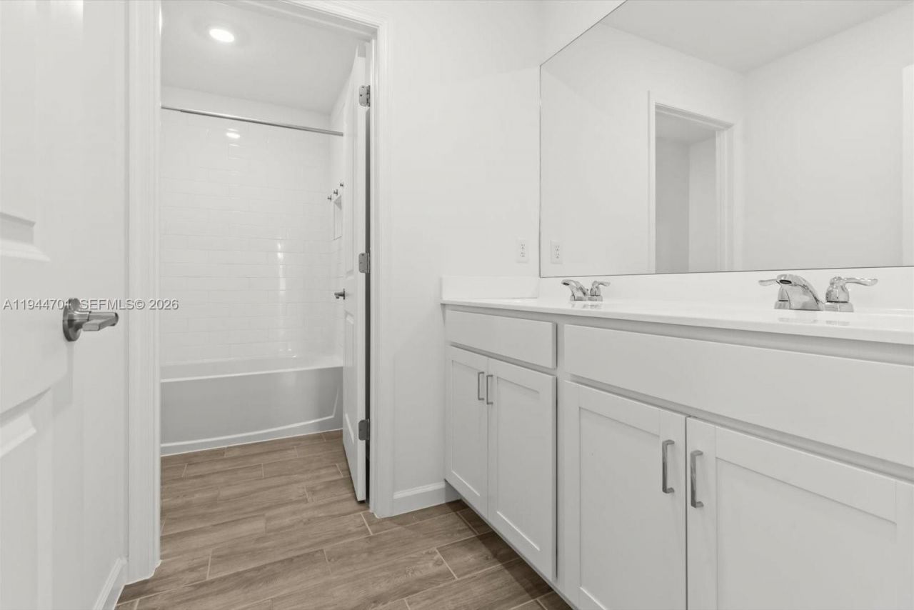 996 Bent Creek Dr, Fort Pierce, FL 34947 Photo