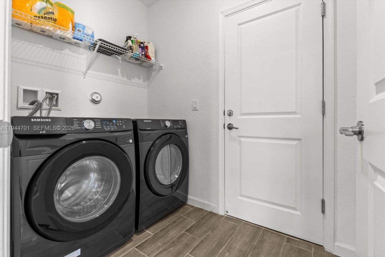 996 Bent Creek Dr, Fort Pierce, FL 34947 Photo