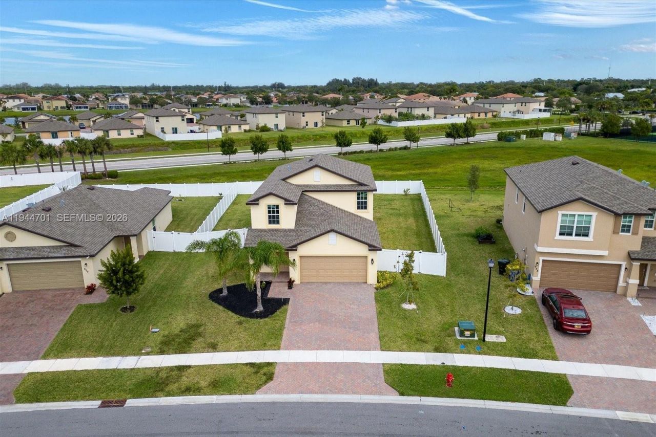 996 Bent Creek Dr, Fort Pierce, FL 34947 Photo