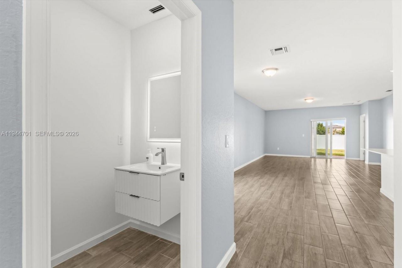 996 Bent Creek Dr, Fort Pierce, FL 34947 Photo