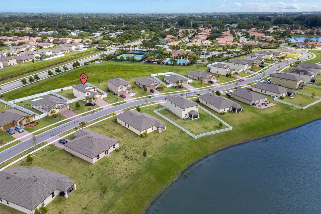 996 Bent Creek Dr, Fort Pierce, FL 34947 Photo