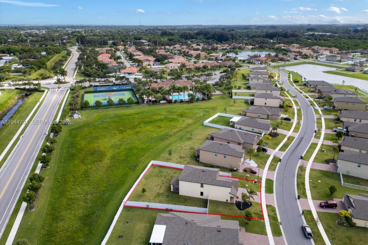 996 Bent Creek Dr, Fort Pierce, FL 34947 Photo