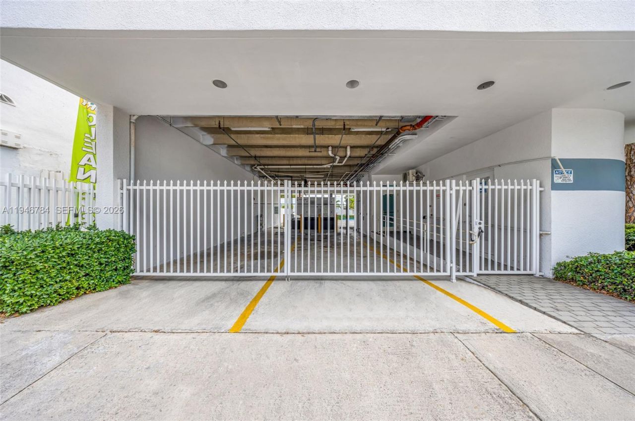 1693 SW 27th Ave , Miami, FL 33145 Photo