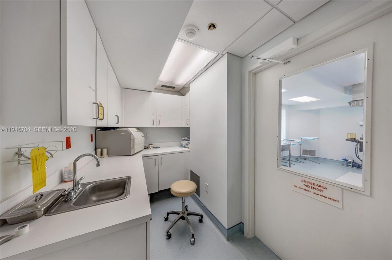 1693 SW 27th Ave , Miami, FL 33145 Photo