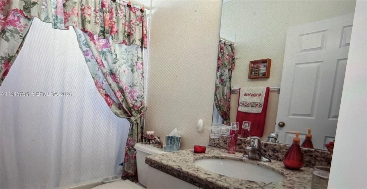 2103 NE 38th Rd, Homestead, FL 33033 Photo