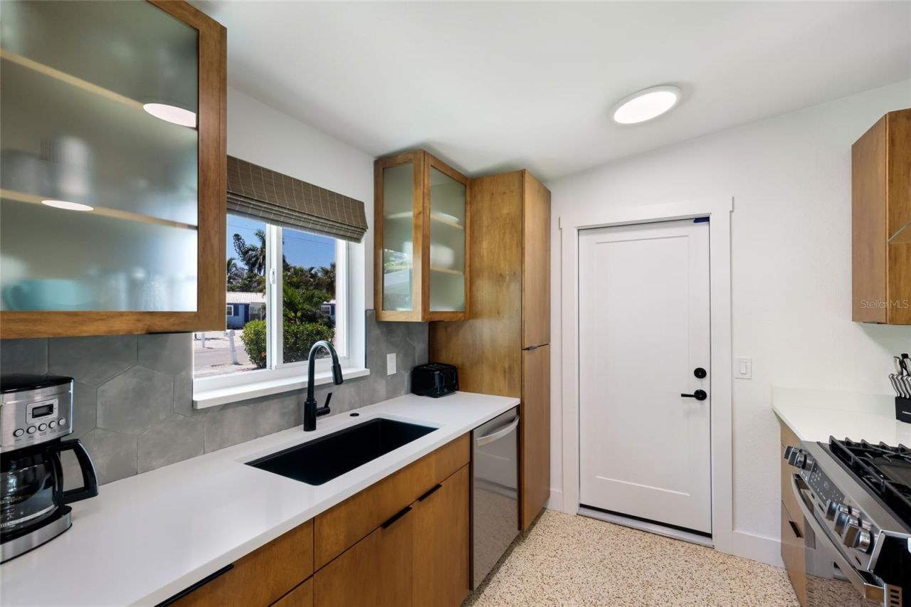 306 66th Street, Holmes Beach, FL 34217 Photo