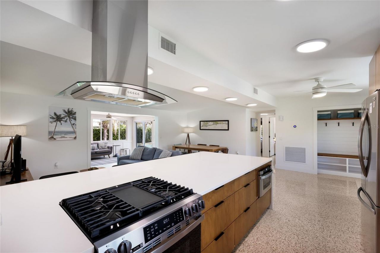 306 66th Street, Holmes Beach, FL 34217 Photo