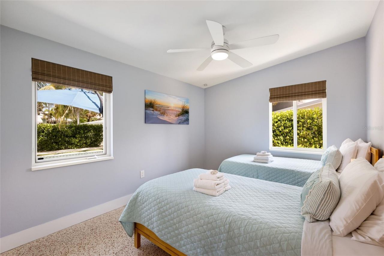 306 66th Street, Holmes Beach, FL 34217 Photo