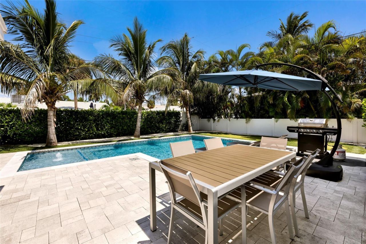 306 66th Street, Holmes Beach, FL 34217 Photo