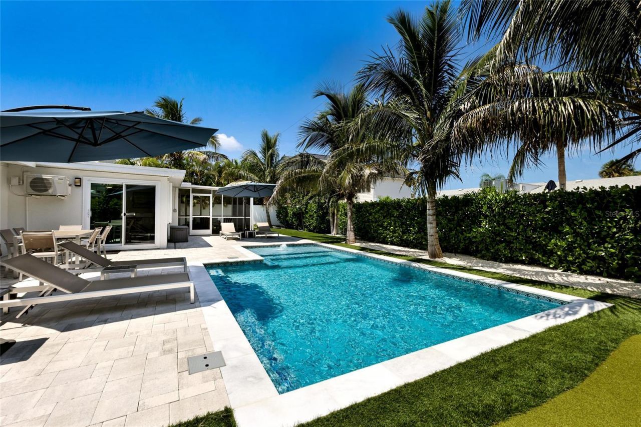 306 66th Street, Holmes Beach, FL 34217 Photo