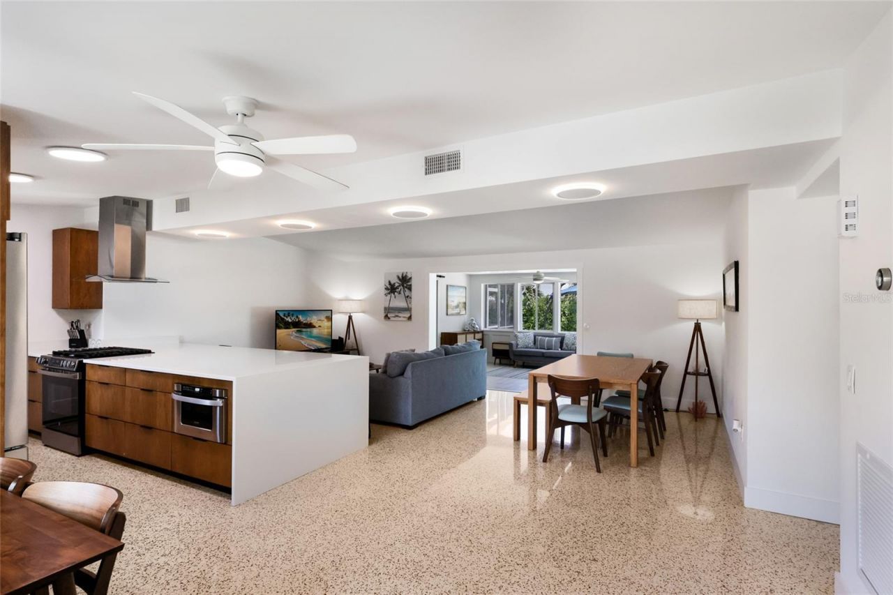 306 66th Street, Holmes Beach, FL 34217 Photo