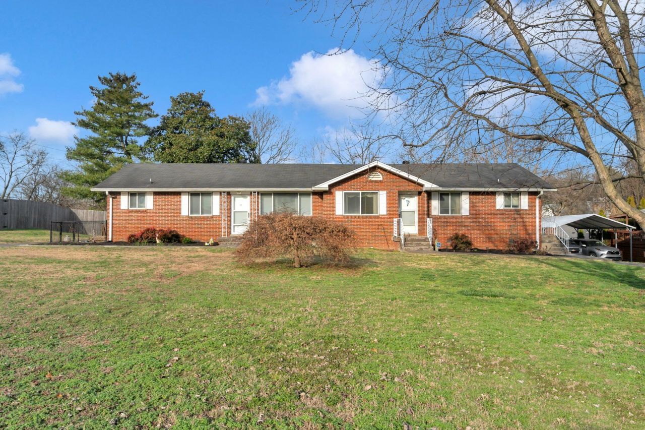 218 Cumberland Cir, Nashville, TN 37214 Main Photo