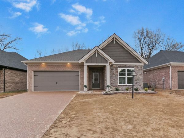 6994 Ironwood Circle, Newburgh, IN 47630