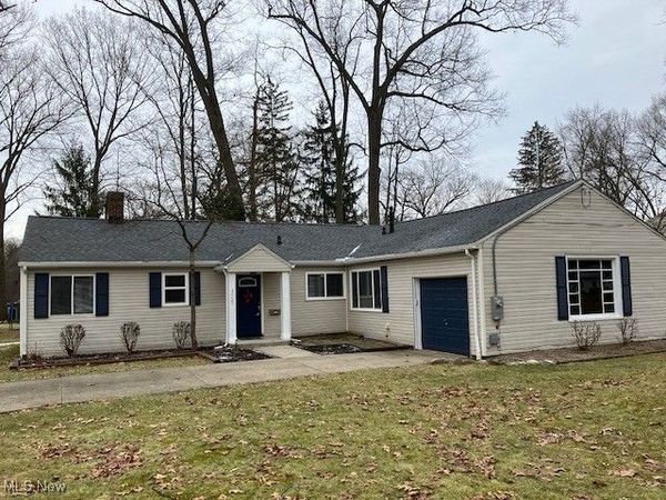 3525 Lakeview Boulevard, Stow, OH 44224