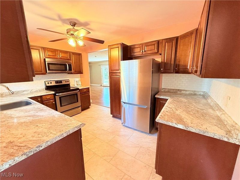 3525 Lakeview Boulevard, Stow, OH 44224 Photo 9