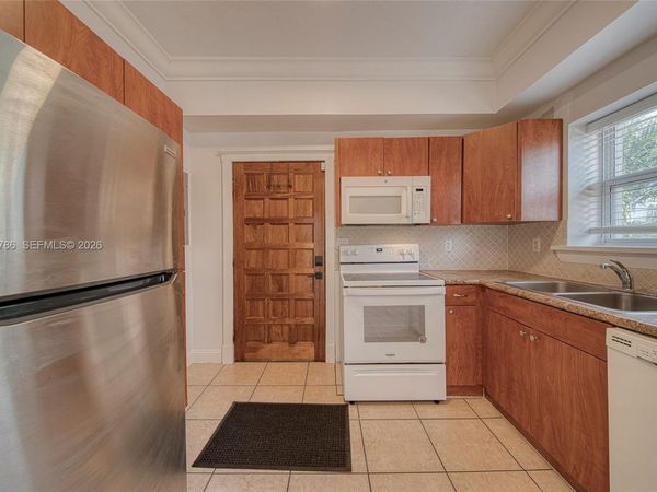 2205 SW 13th St, Unit B, Miami, FL 33145