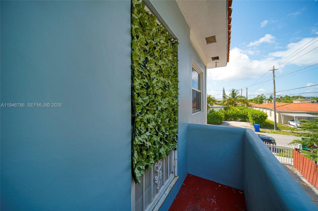 2205 SW 13th St, Unit B, Miami, FL 33145 Photo