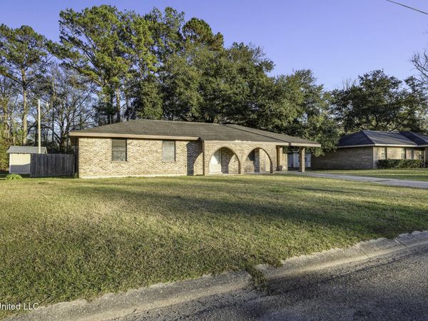 1005 Abbott Street, Picayune, MS 39466
