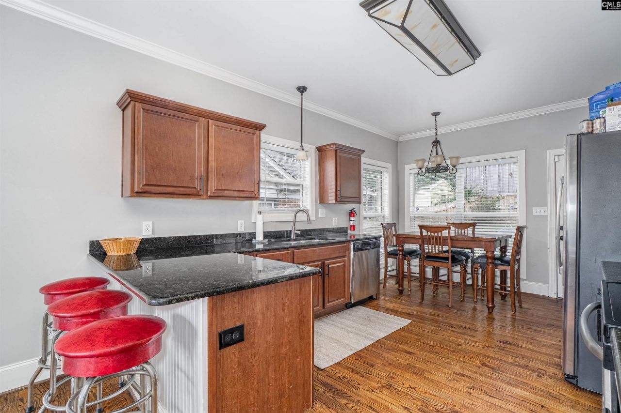 3903 Lamar St Photo 10