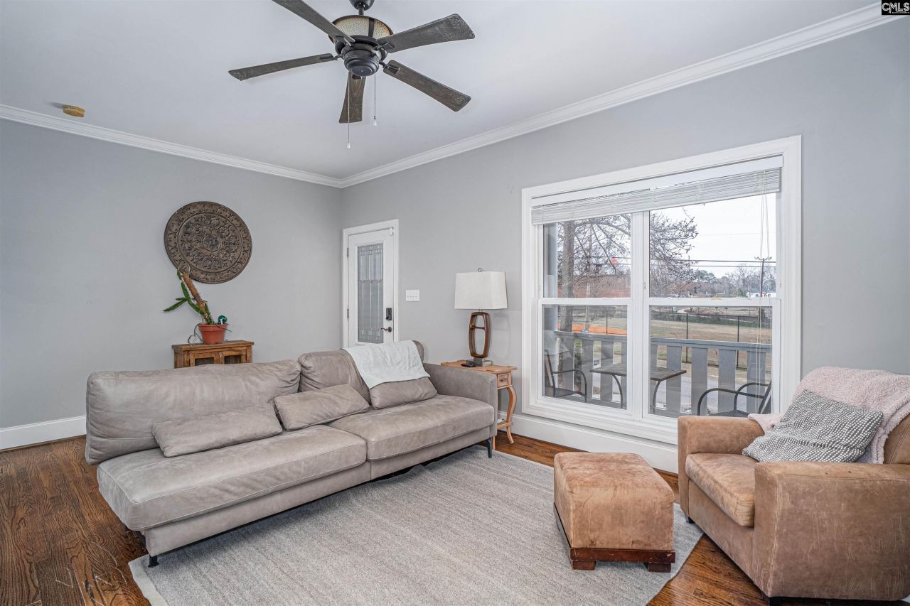 3903 Lamar St Photo 8