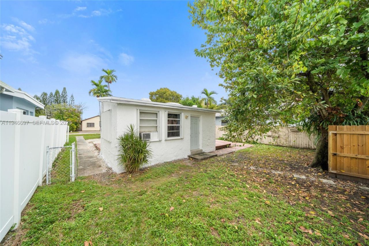 1726 Roosevelt St, Hollywood, FL 33020 Photo