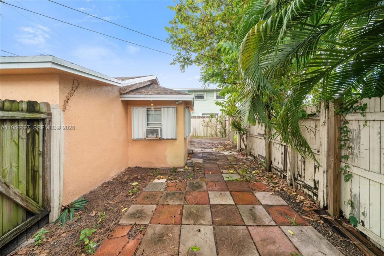 1726 Roosevelt St, Hollywood, FL 33020 Photo